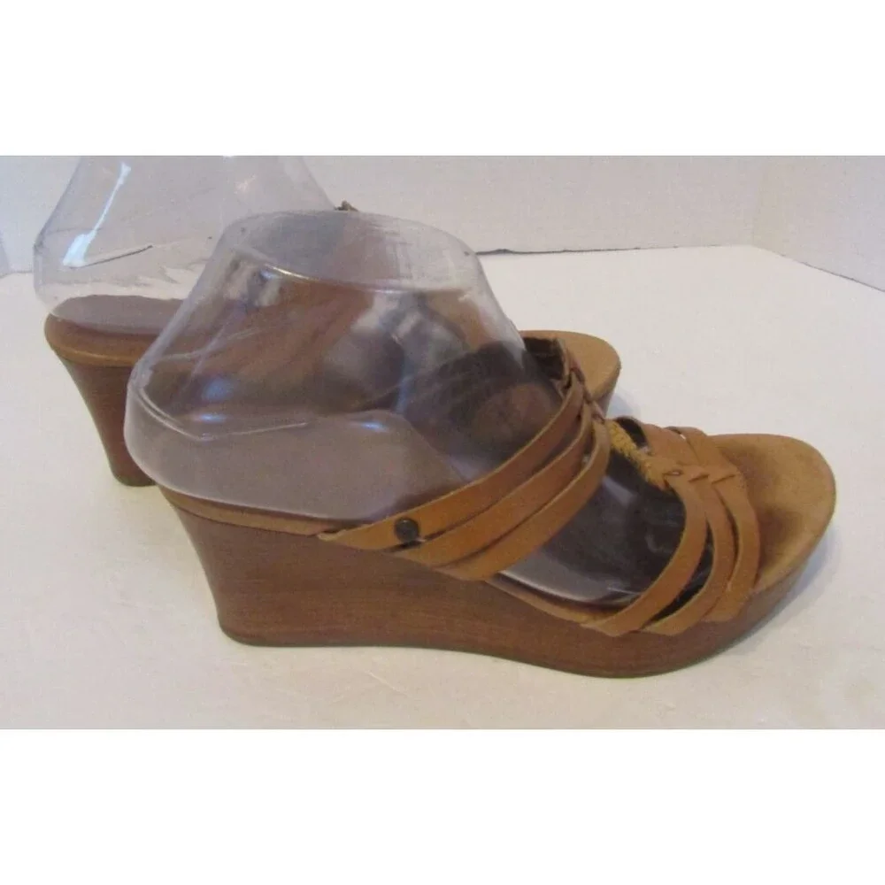 Women’s Tan Wedge UGG  Slide Sandals